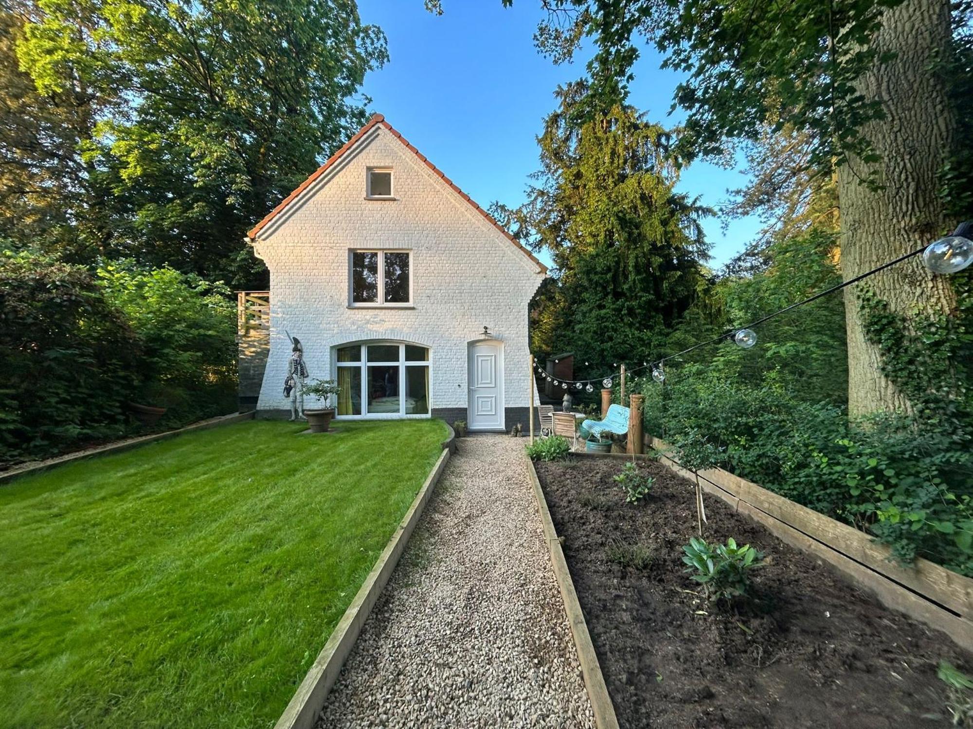 The Tile House - 2 Bedroom Just South Of Brussels * Sint-Genesius-Rode